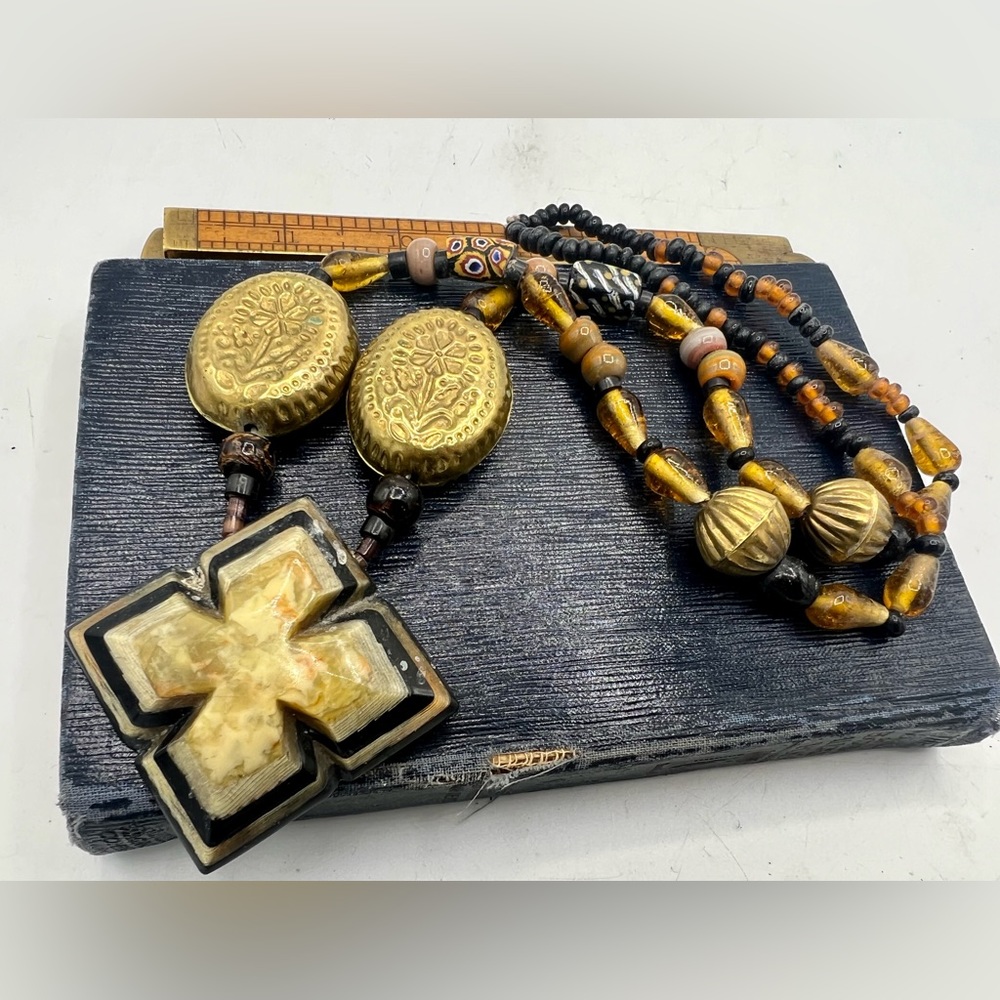 Vintage carved boho tribal necklace 24” India beaded - Picture 8 of 9
